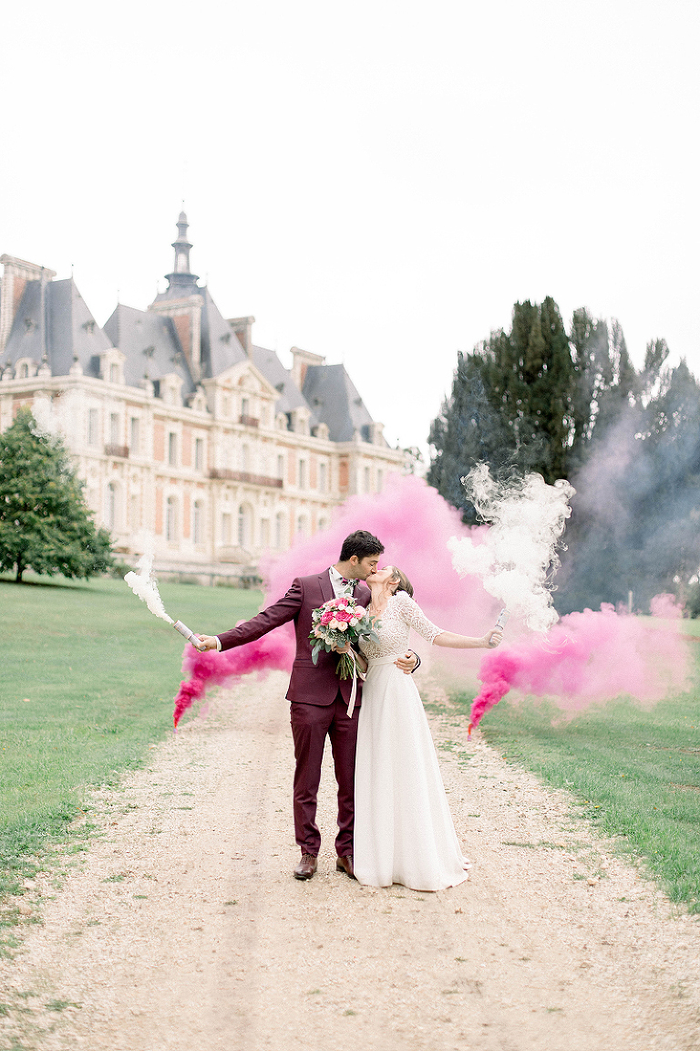 Mariage avec fumigènes de couleur - Photographe mariage 28 CHARTRES